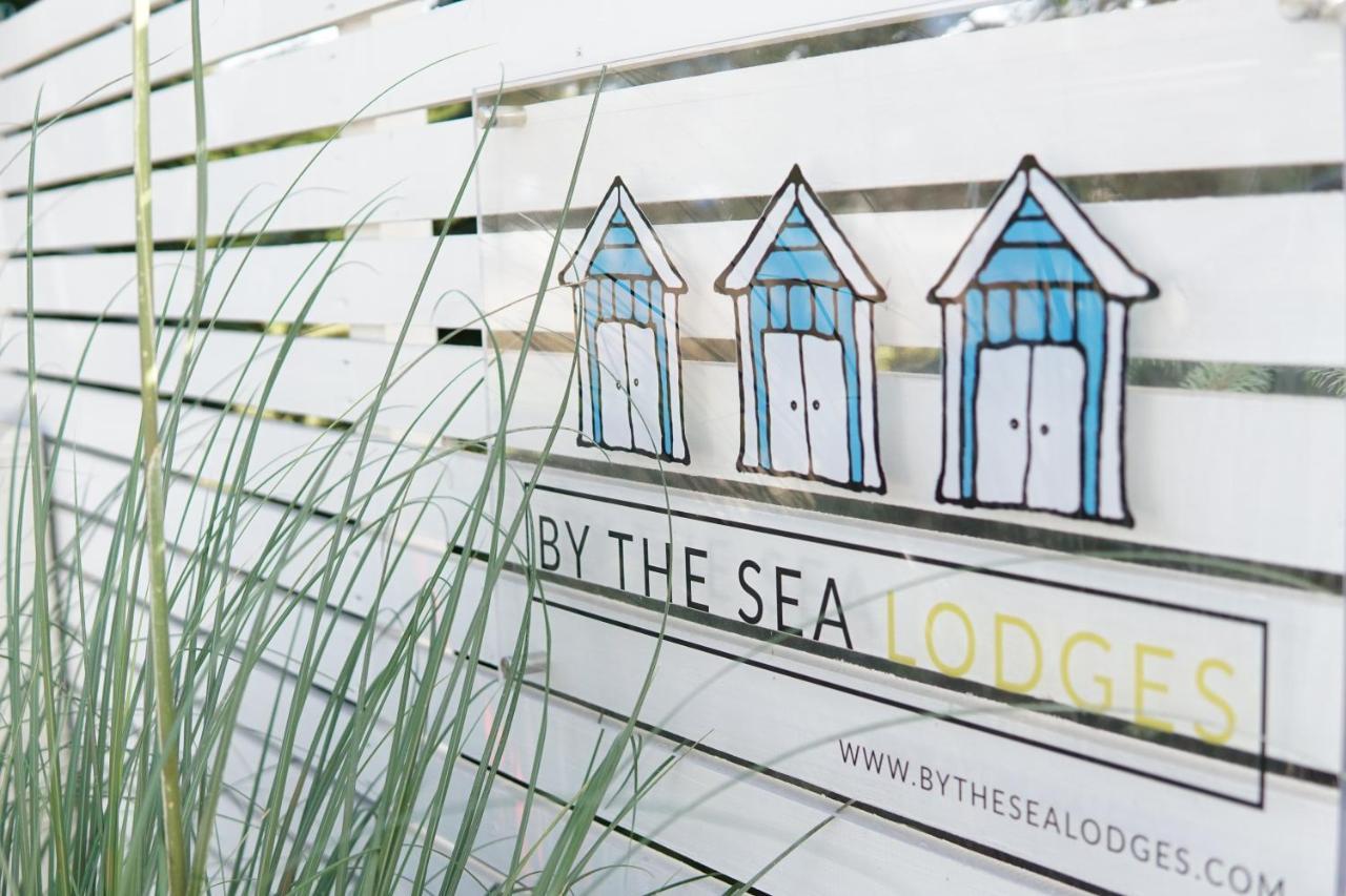 By The Sea Lodges Wrzosowo  Ngoại thất bức ảnh